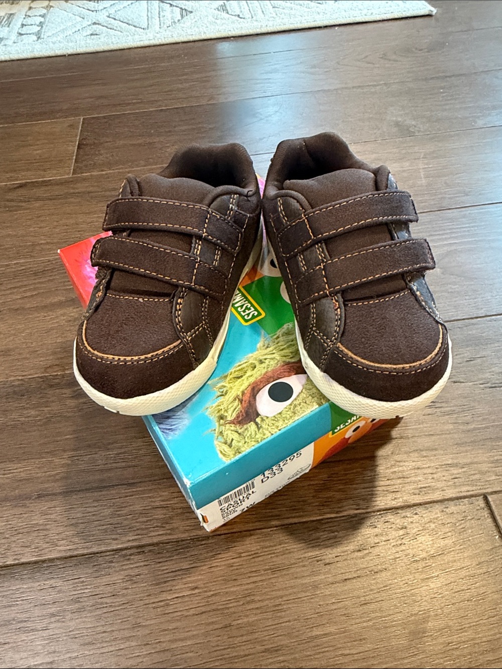 Y2K Sesame Streets Boys Brown Elmo Shoes Sneakers Size 7 Wide - C8-116
